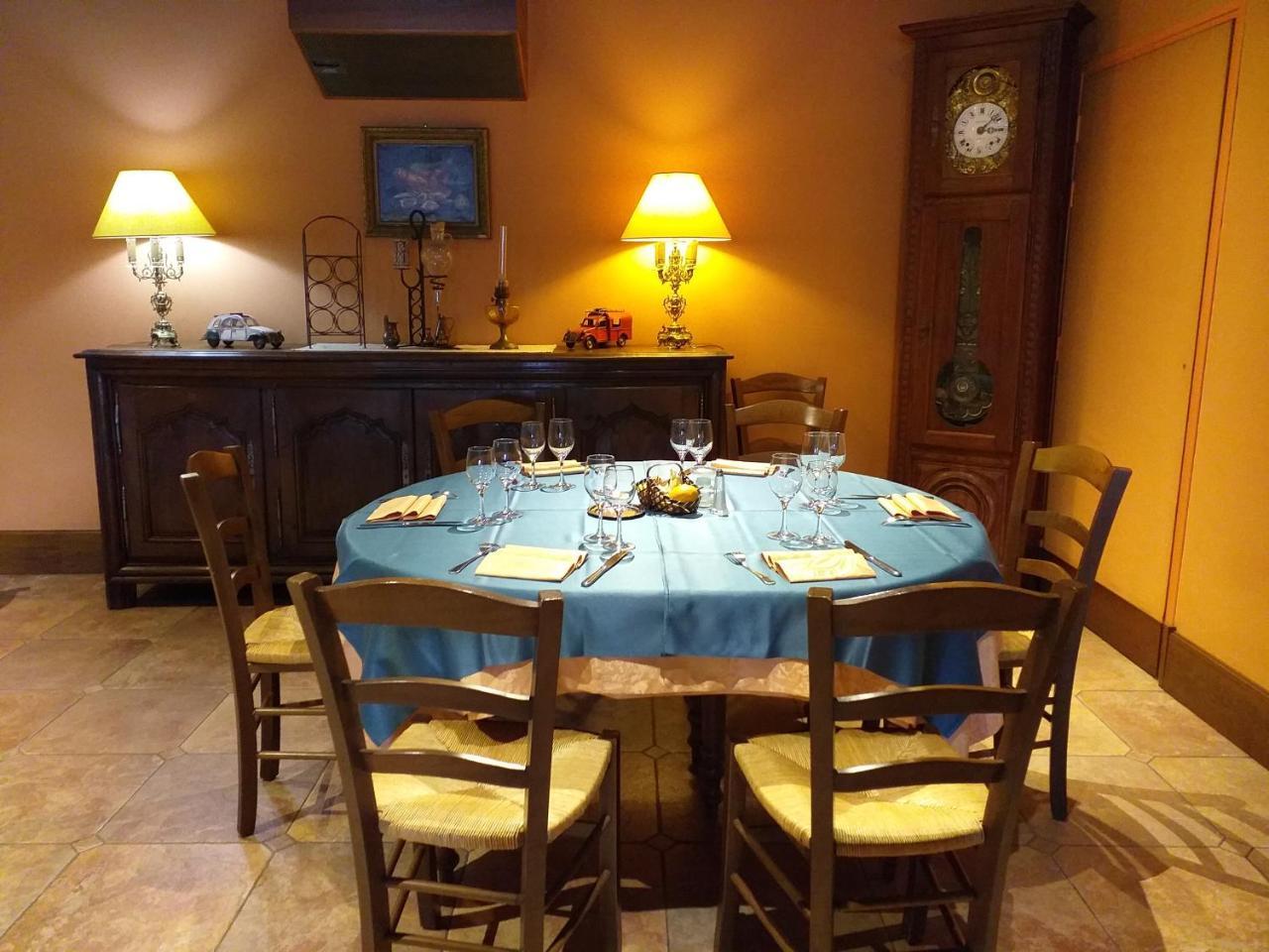 Hotel Le Lion D'Or Salbris Luaran gambar