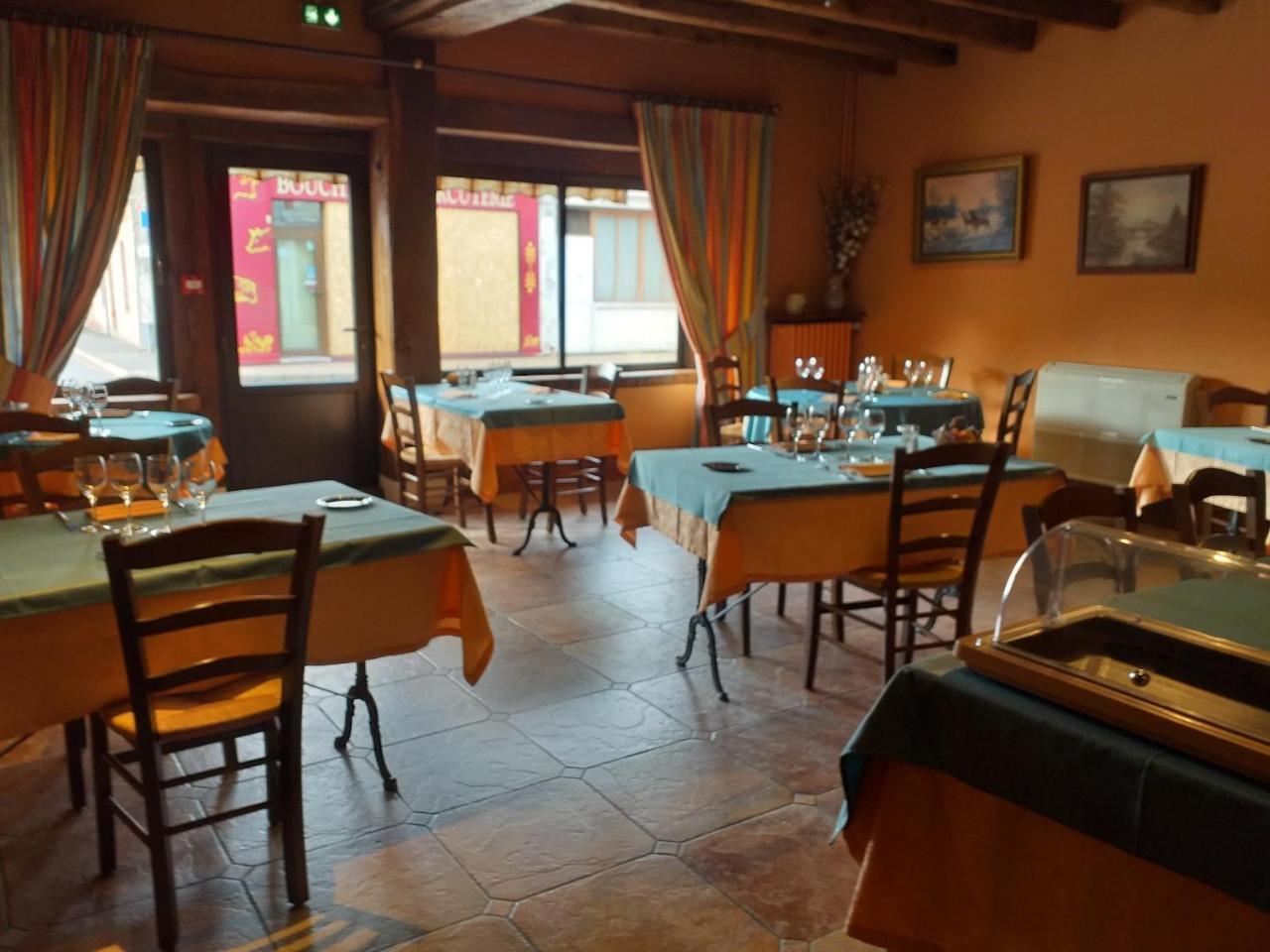 Hotel Le Lion D'Or Salbris Luaran gambar